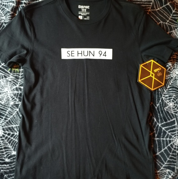 EXO Tops - 🔴SALE🔴EXO T-Shirt